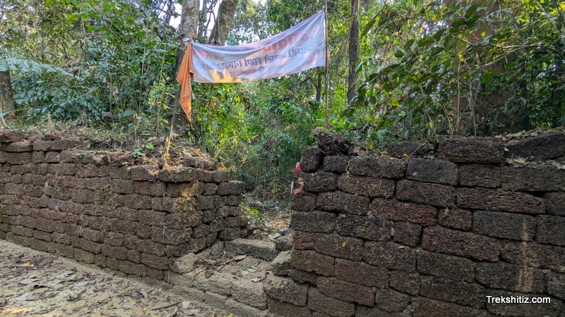 Entrance of structure, Awade Kot